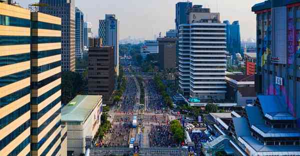 属蛇2025年5月2日运势,属蛇人2025年5月2日财运,生肖蛇2025年5月2日运势